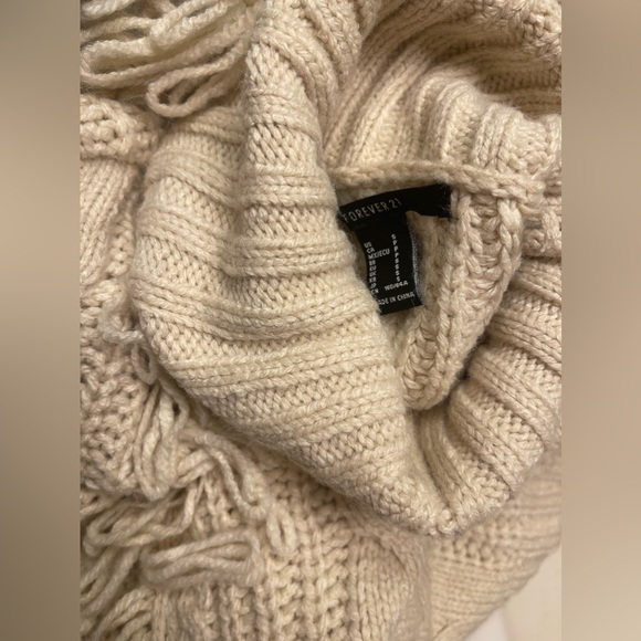 FOREVER21/ fringe knit sweater - Picture 7 of 8